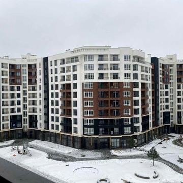 Трикімнатна 88м2 7 поверх, поруч з набережною