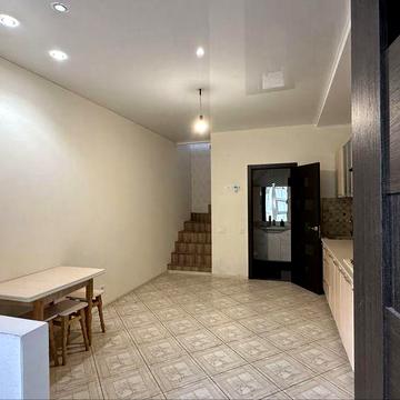 Продам  1 комнатную квартиру  50 кв на Ленпоселке