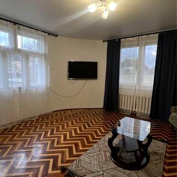 здам в оренду  будинок в центрі міста