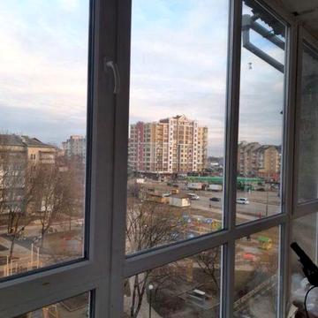 Сучасна однокімнатна квартира зі свіжим ремонтом від власника