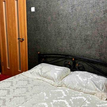 Сдам 2-х комнатную квартиру в центре Александрии !30 декабря свободна!