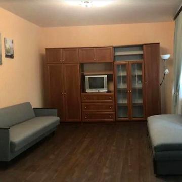 Продам 2-комн квартиру в районе Каменская ул.