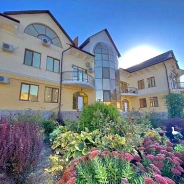 Сдам трёхкомнатную квартиру в частном доме на Таирово