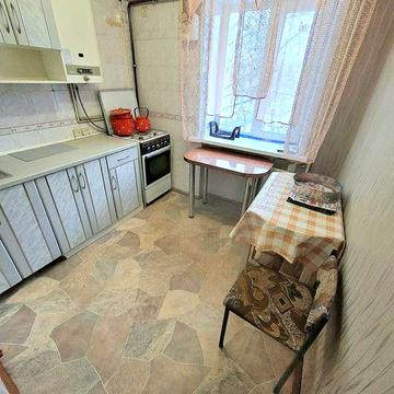 Продам 2 к.кв метро Ботанічний сад