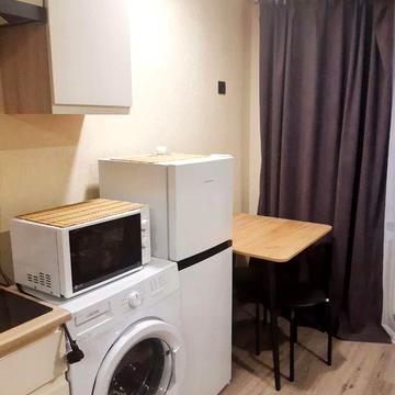 Продам квартиру м. Ботанический сад. Центр.