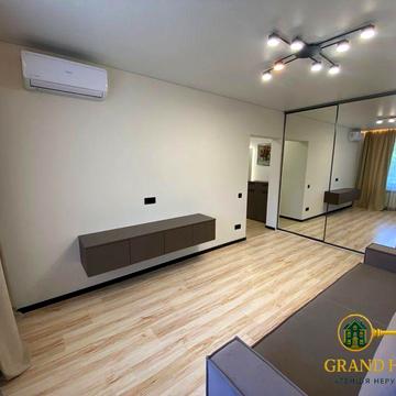 Оренда розкішної 2-кімнатноі квартири на Проспекті Поштовому