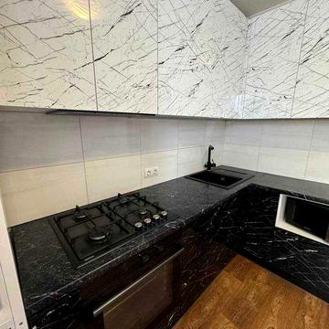 Оренда 1-кімнатної квартири в районі Миру. Світло не вимикають