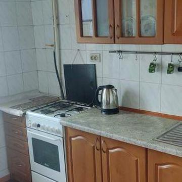 Сдам  3-х  комнатную ул. Ревуцкого, 34. Метро Харьковская
Комнаты