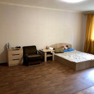 Здам довгостроково 1 кімнатну на пр. Шевченко