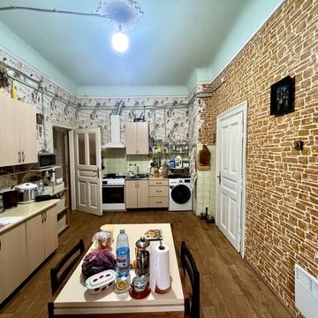 Пекарська вул., 48