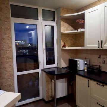 Сдам довгостроково 1-кімнатну в Ж/К "Романовський"