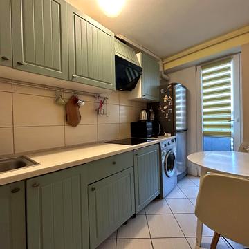 Молоді просп., 8А