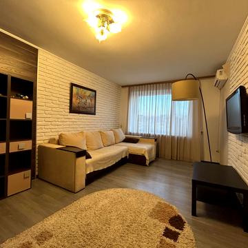 Молоді просп., 8А