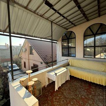 Продаються 2 будинка в р-н парка Шевченка