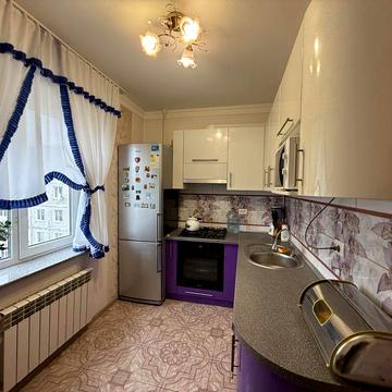 Трехкомнатная квартира в Корабельном районе,ул.Океановская.