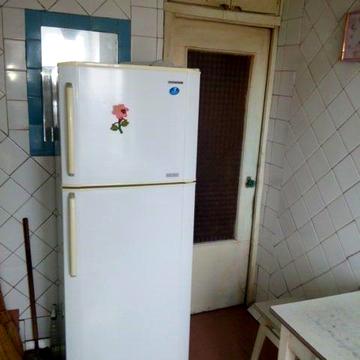 Продам 2-комнатную по.Леси Украинки