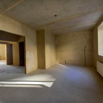 2 ком.квартира -72мет. в доме не старых построек, район Жемчужин