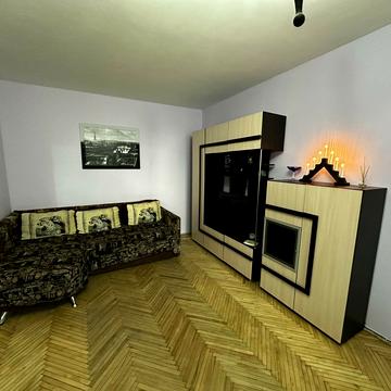 Медової Печери вул. (), 9