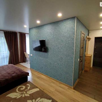 Пасічна вул., 56