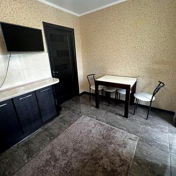 Довгострокова оренда 1к Квартира Лялі Ратушної вулиця