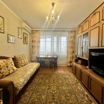 Продам 2 кімнатну квартиру на Холодноярської бригади (СКД)