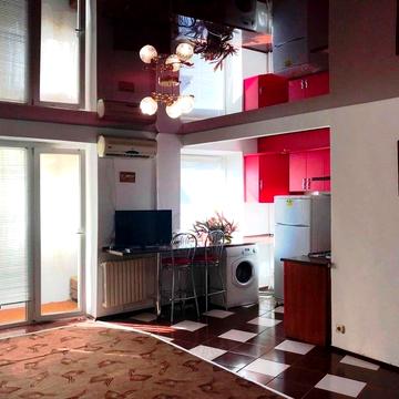 Здаю 2 к/кв.Планування: кухня-студія+спальня.Вул Соборна.Двір закритий