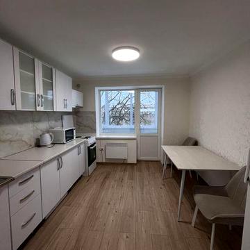 Продам 1 - но кімнатну квартиру