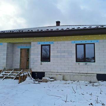 Будинок Рокитне біля монастиря