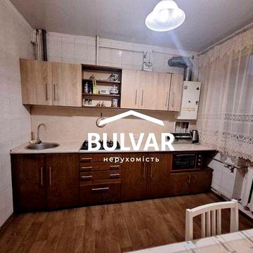 Продам 3 к.кв, метро Холодная гора, ул. Полтавский шлях, 190. Сталинка