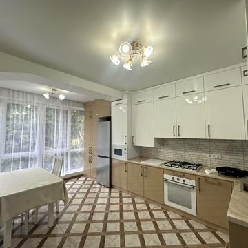 Проспект незалежності, 121