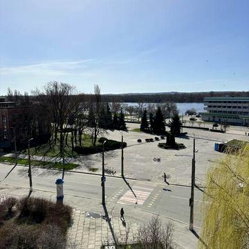 Оренда 2х кімн. квартири центр міста меблі техніка