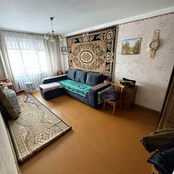 Трикімнатна квартира Оренда