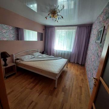 Сдам 2х комнатную на Победе 4