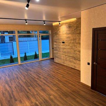 Таунхаус з новим , сучасним ремонтом у Лісовій Бучі! Телефонуй