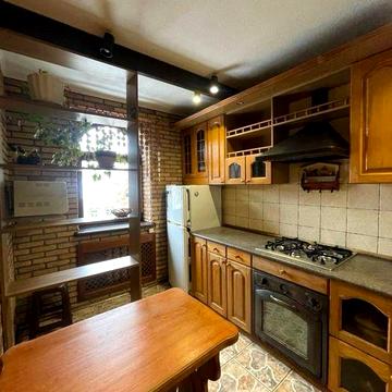 Сдам квартирк Героїв Крут 14