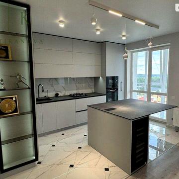 Продам 4-кім.квартиру,вулиця Вашингтона Дж 6а З Ремонтом!