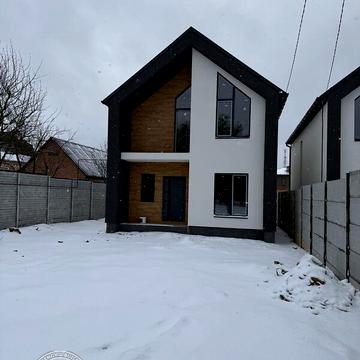 Продаж 4к Дім Незалежності вулиця