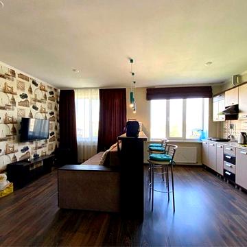 Квартира студия в центре. Метро Центральный рынок.