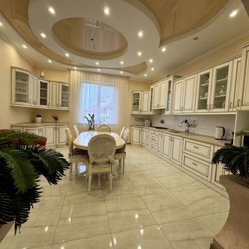 Стрілецька вул., 20