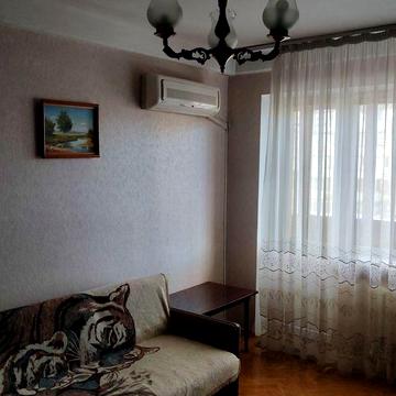 Оренда 2-х. Кімнатної квартири біля Севастопольської площі.