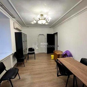 Продаж Квартир під офіс Грушевського Михайла Печерськ 80 м² 1/5 поверх