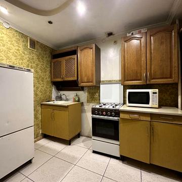 2-кімнатна на вул. 15 Квітня