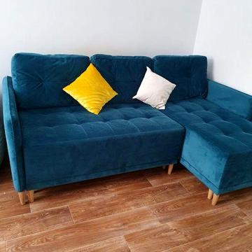 Сдам двухкомнатную квартиру на Адмиральском проспекте.