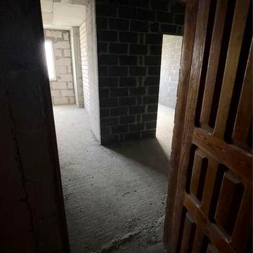 Митниця, видова 2 кімнатна по вулиці Припортова