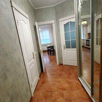 Довгострокова аренда 1 кімнатної кв. в самому центрі  13200  б\к