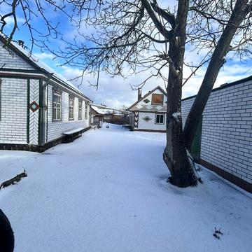 Продається будинок Городище(центр),вулиця паралельна  центральній