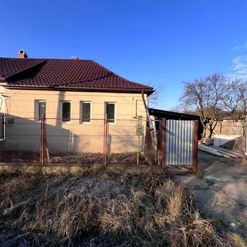 Продаж будинку з сучасним ремонтом в м.Берегове