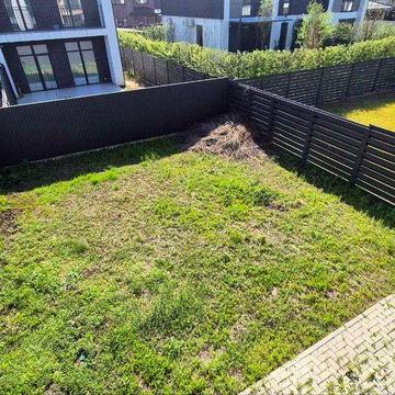 Кутовий таунхаус з окремим переднім двором, ділянка 3 сотки, без коміс