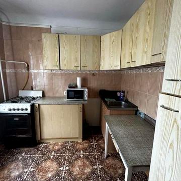 Двокімнатна в оренду на Молодіжному