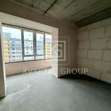 Без комісії! 2-кімнатна квартира 64 м² з лоджією. Частковий ремонт